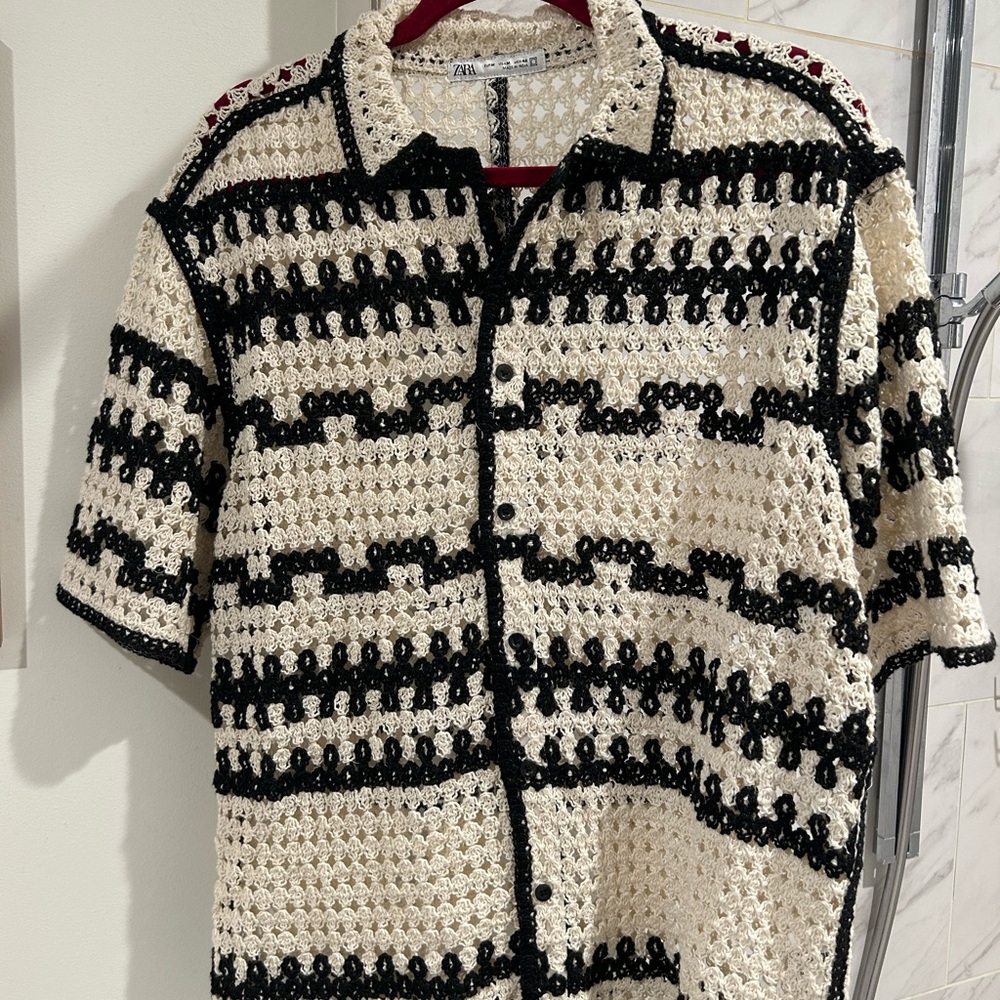 Zara Men's Black and Cream Crochet Shirt